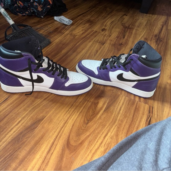 Jordan 1 retro high tops court purple white